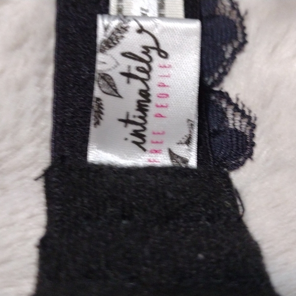 lace bra - Picture 3 of 4